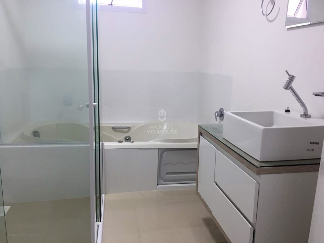 Apartamento à venda com 4 quartos, 141m² - Foto 12