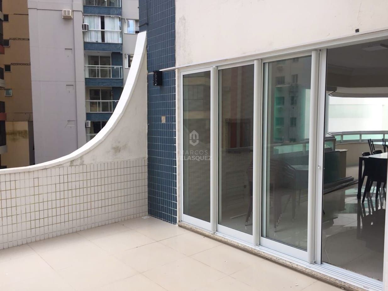 Apartamento à venda com 4 quartos, 141m² - Foto 4