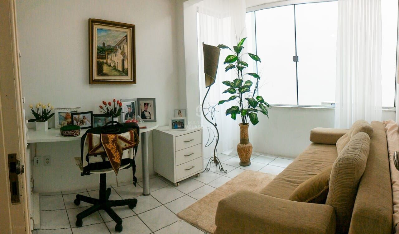 Apartamento à venda com 2 quartos, 97m² - Foto 4