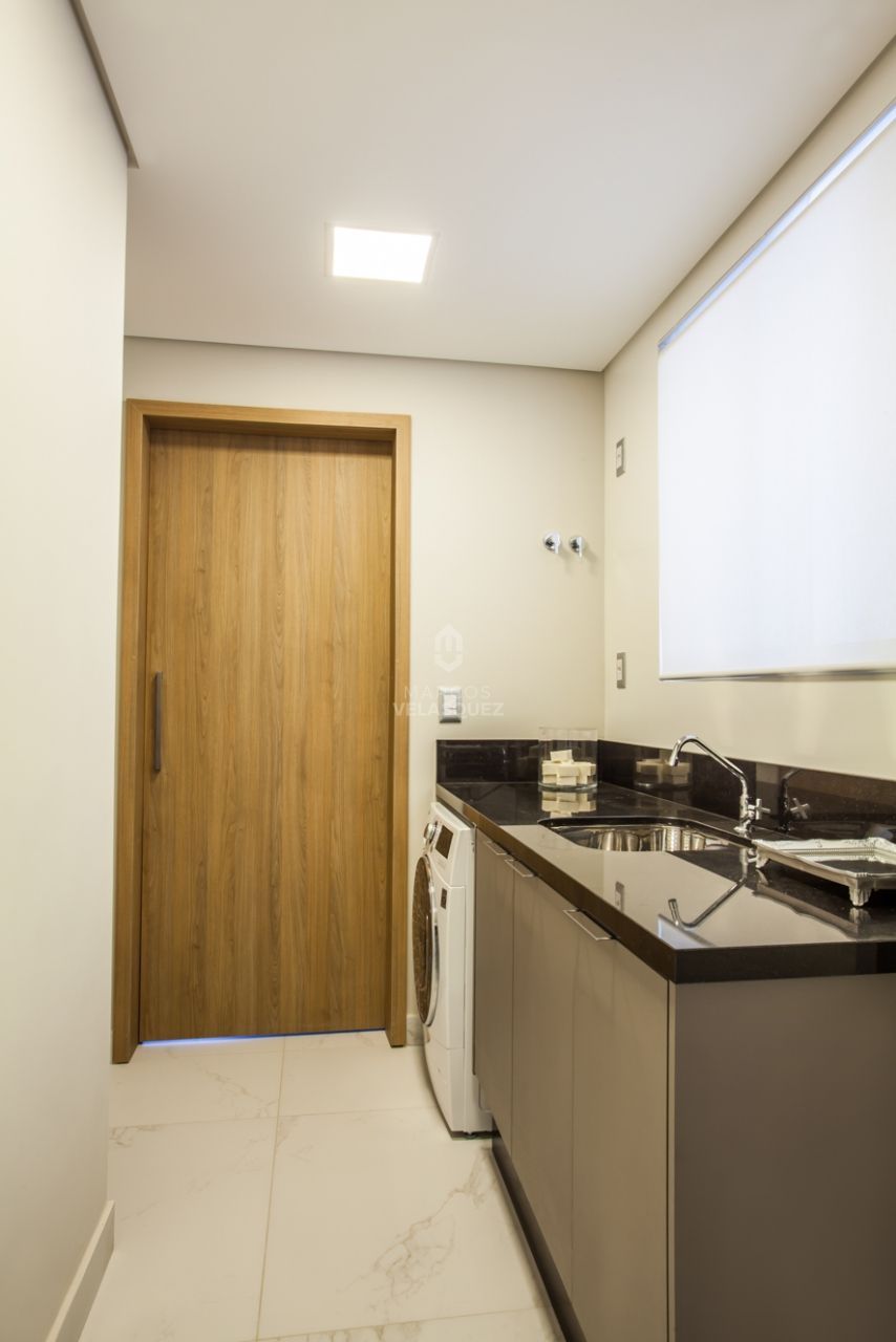 Apartamento à venda com 4 quartos, 167m² - Foto 7