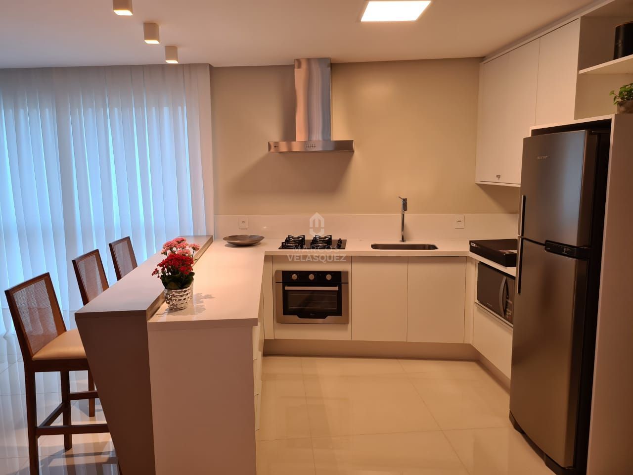 Apartamento à venda com 3 quartos, 126m² - Foto 3