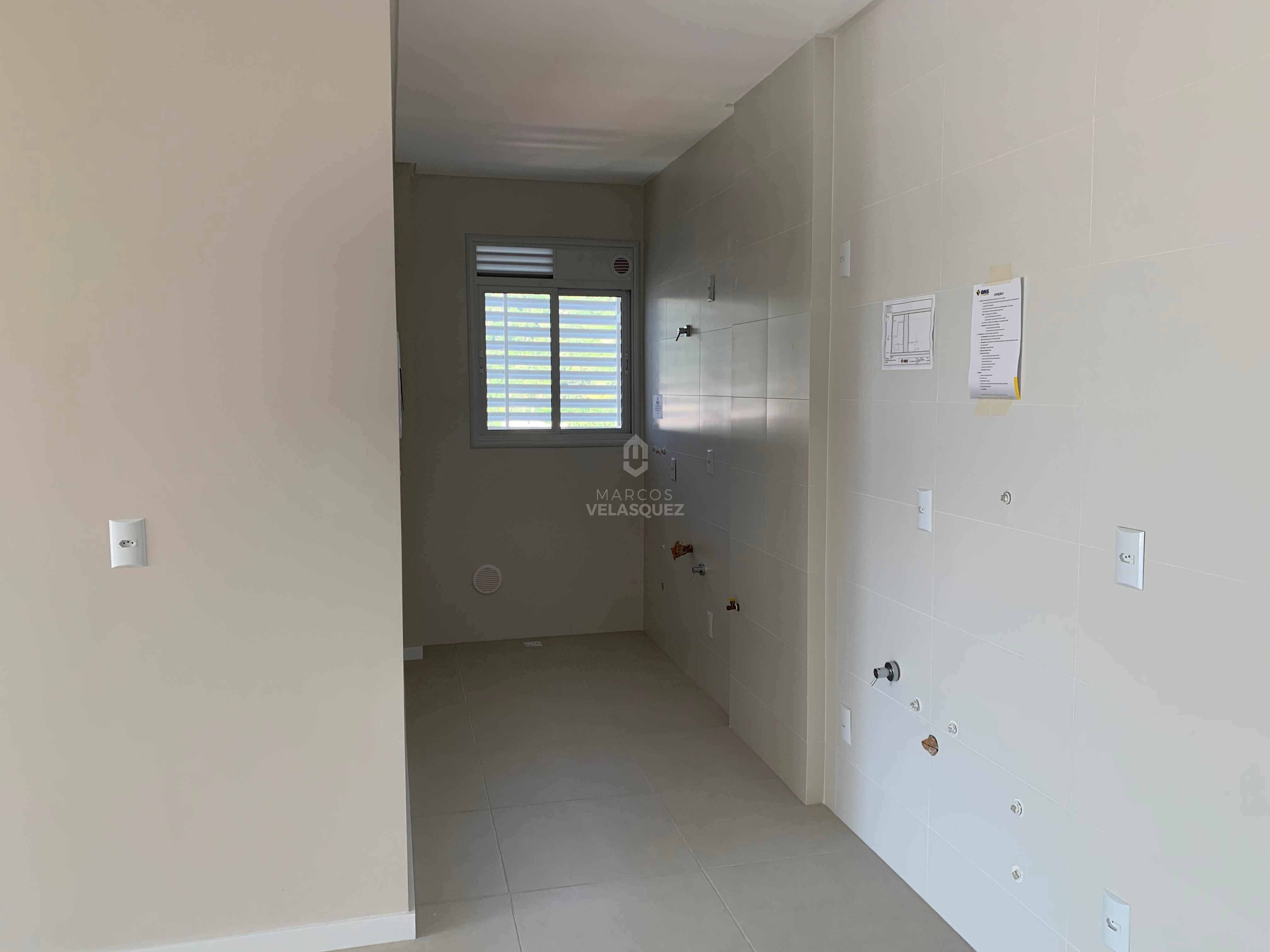 Apartamento à venda com 2 quartos, 74m² - Foto 3