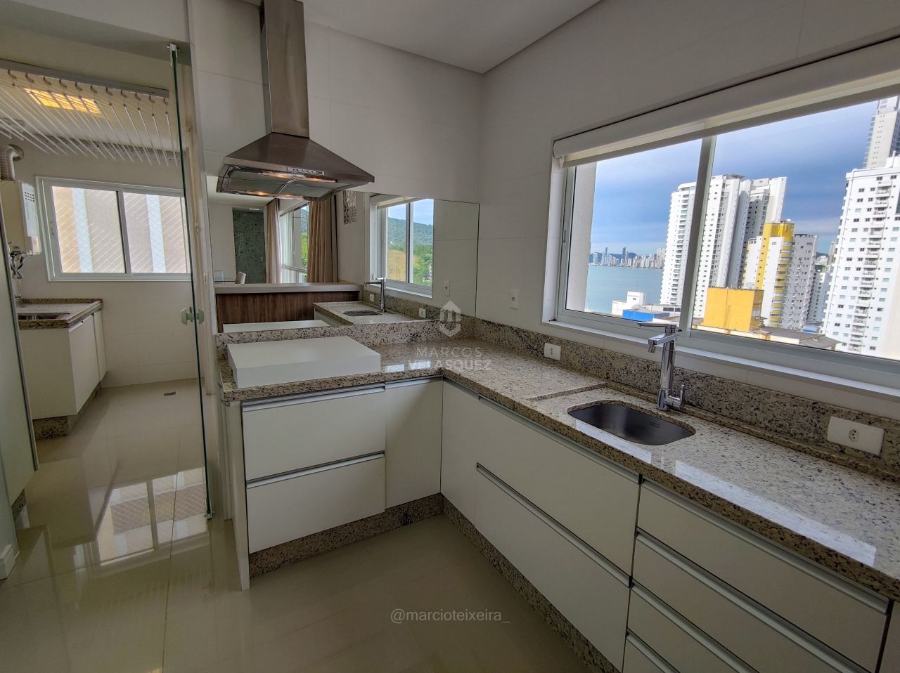 Apartamento à venda com 3 quartos, 122m² - Foto 16