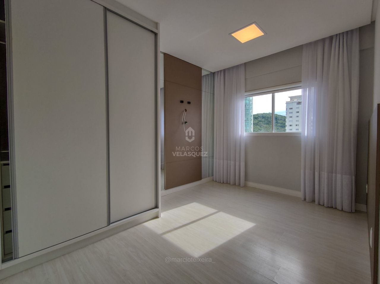 Apartamento à venda com 3 quartos, 122m² - Foto 23