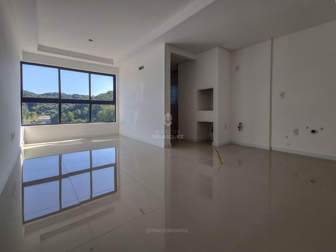 Apartamento à venda com 2 quartos, 59m² - Foto 4