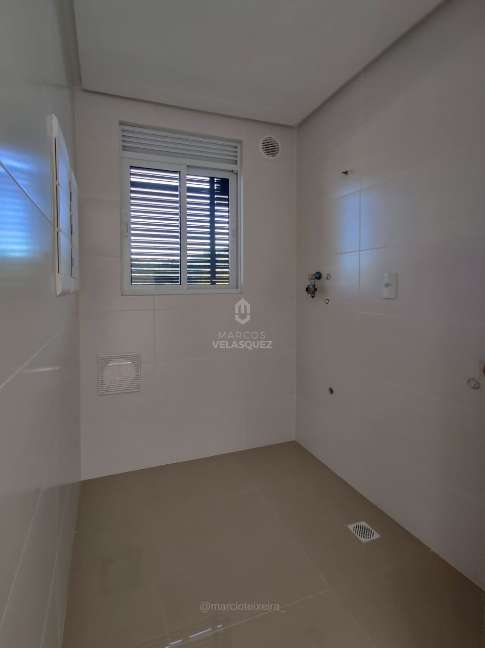 Apartamento à venda com 2 quartos, 59m² - Foto 7