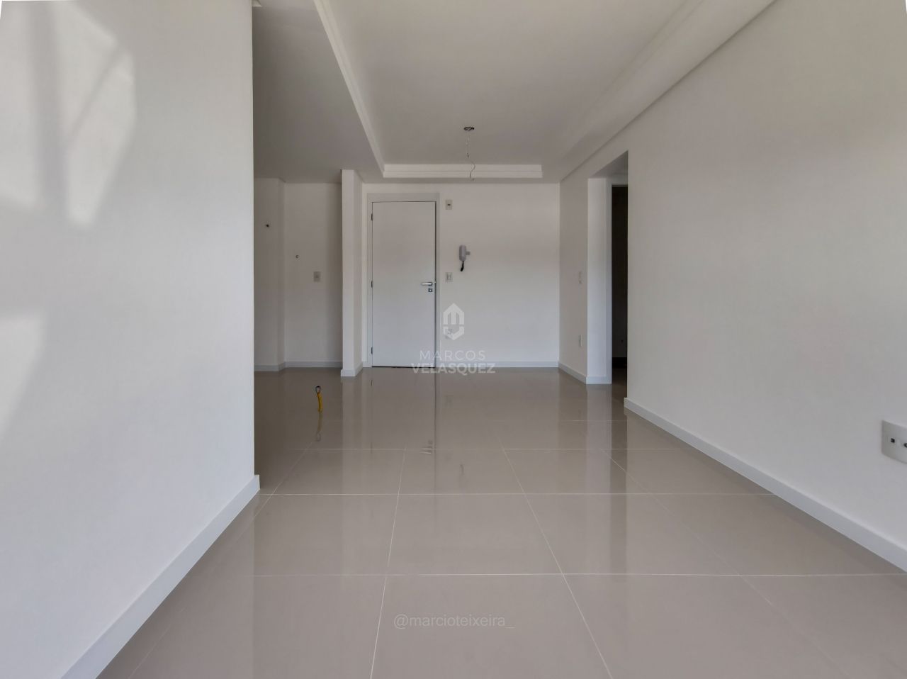 Apartamento à venda com 2 quartos, 59m² - Foto 8