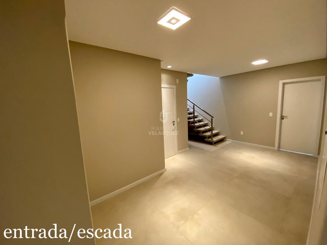 Cobertura à venda com 4 quartos, 240m² - Foto 11