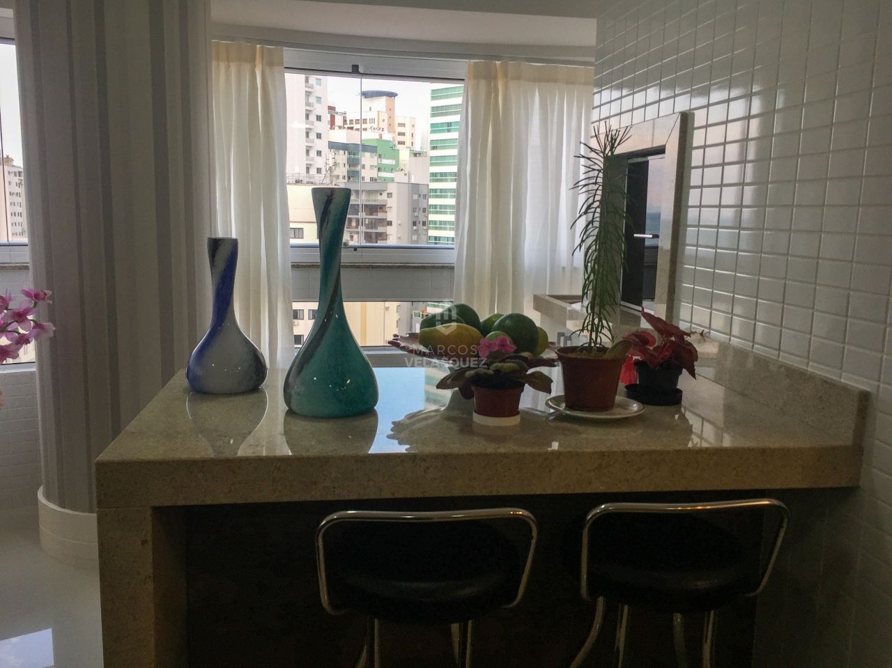 Apartamento à venda com 3 quartos, 130m² - Foto 3