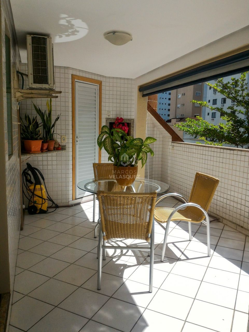 Apartamento à venda com 3 quartos, 270m² - Foto 5