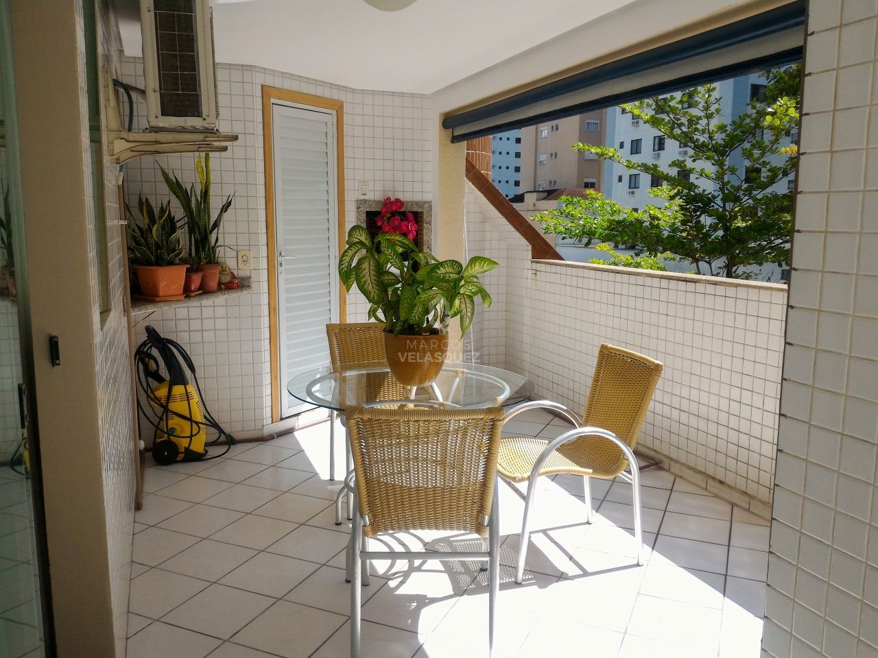 Apartamento à venda com 3 quartos, 270m² - Foto 8