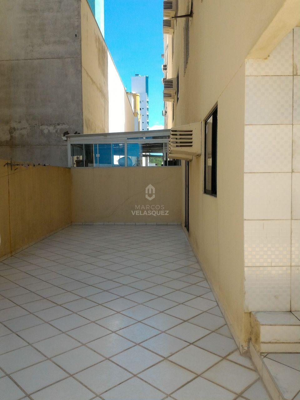 Apartamento à venda com 3 quartos, 270m² - Foto 11