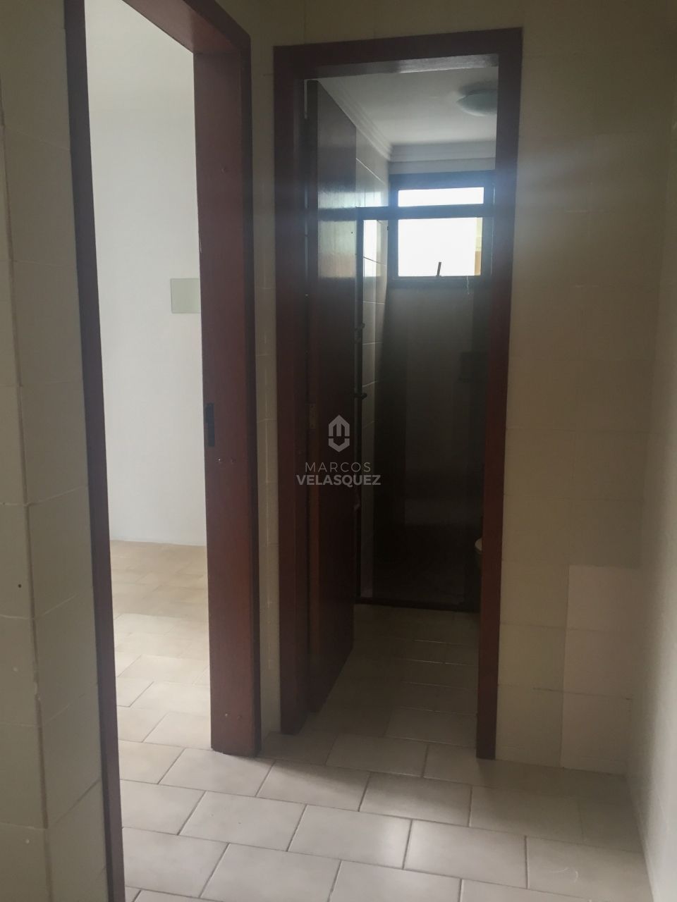 Apartamento à venda com 3 quartos, 190m² - Foto 7