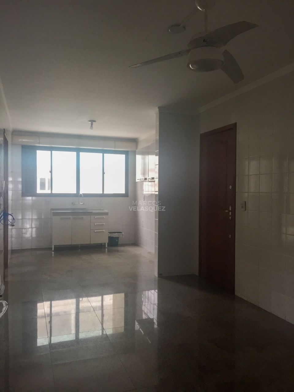 Apartamento à venda com 3 quartos, 190m² - Foto 5