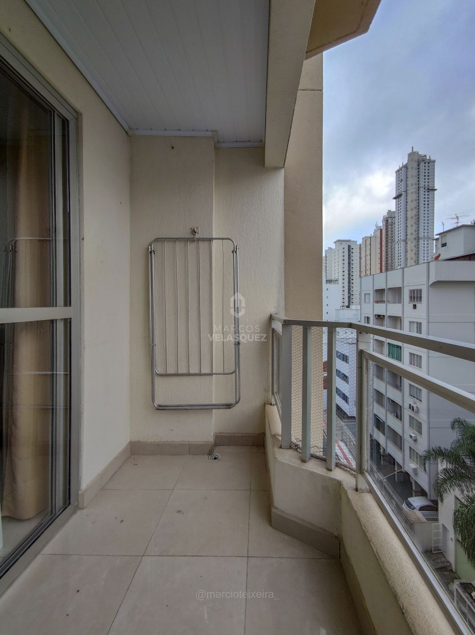 Apartamento à venda com 2 quartos, 83m² - Foto 4