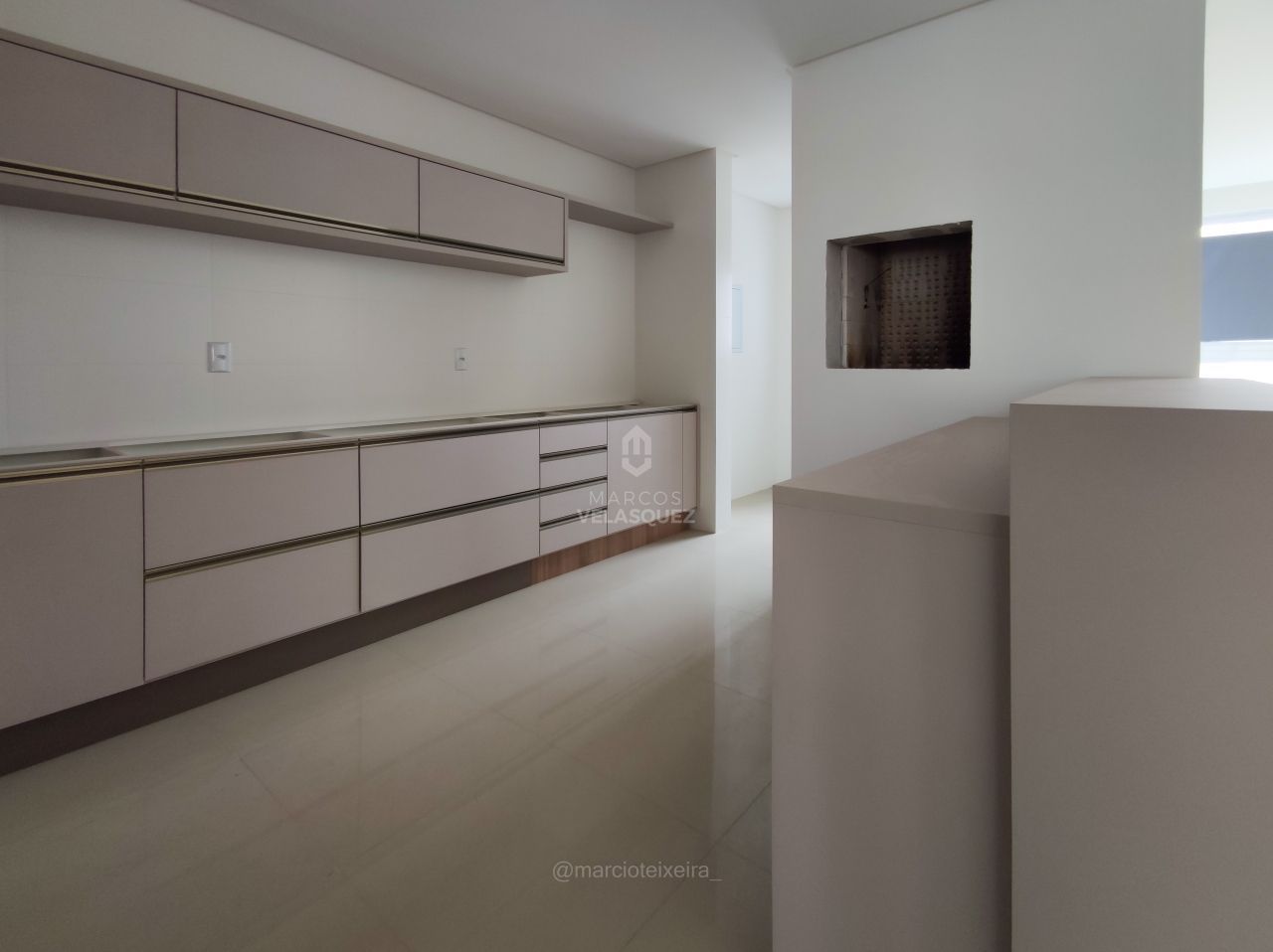 Apartamento à venda com 3 quartos, 133m² - Foto 8