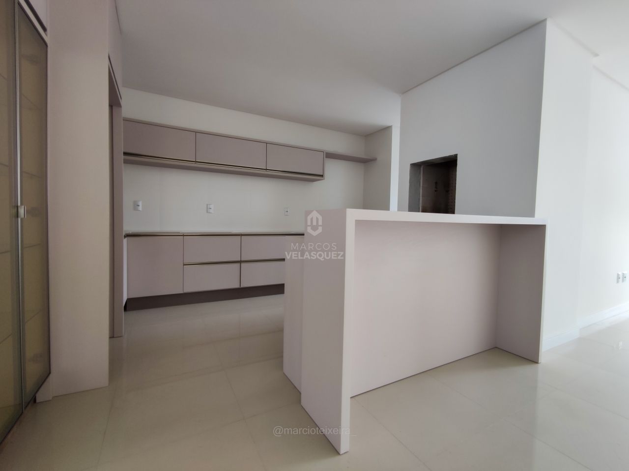 Apartamento à venda com 3 quartos, 133m² - Foto 7