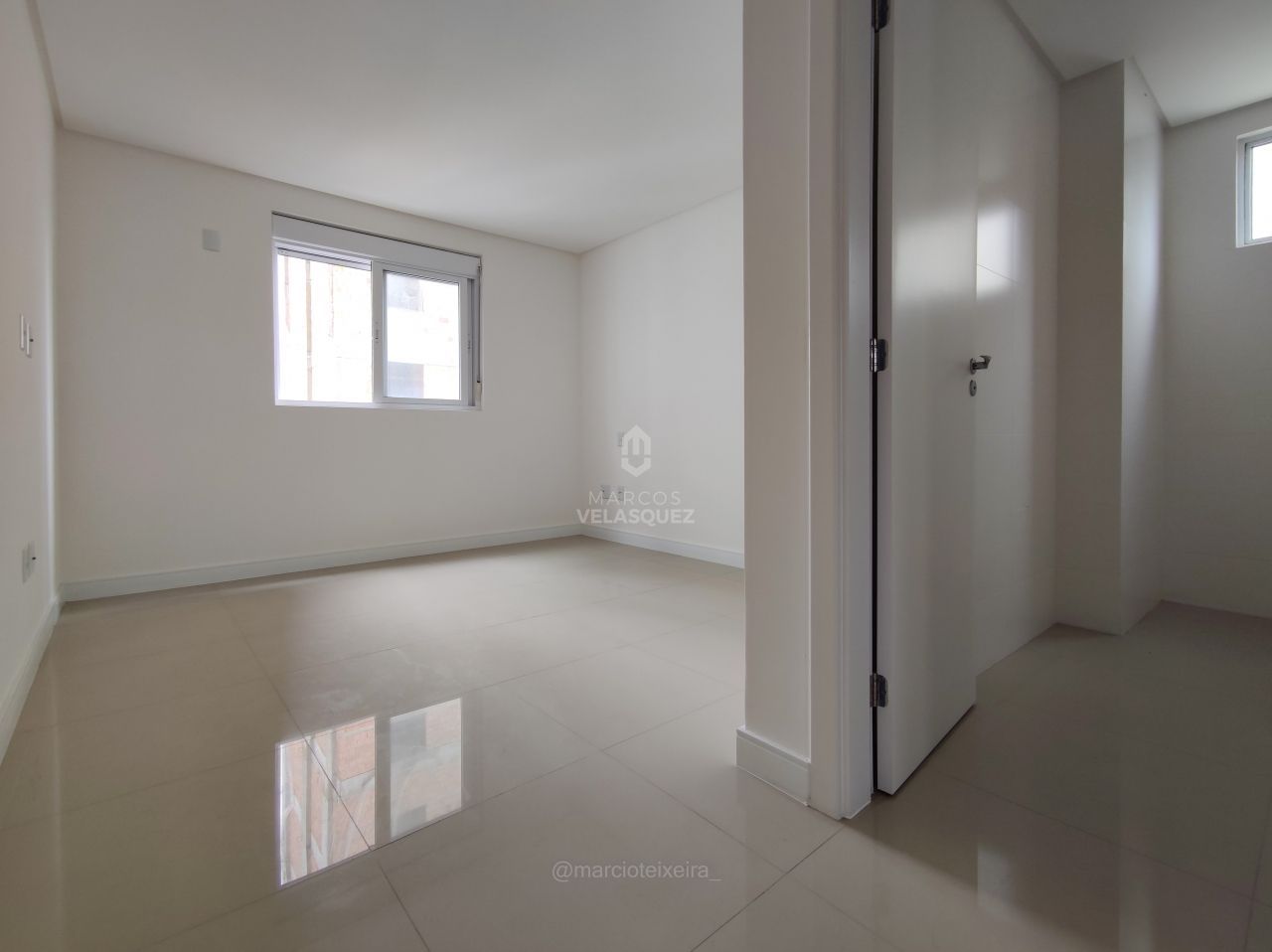 Apartamento à venda com 3 quartos, 133m² - Foto 11