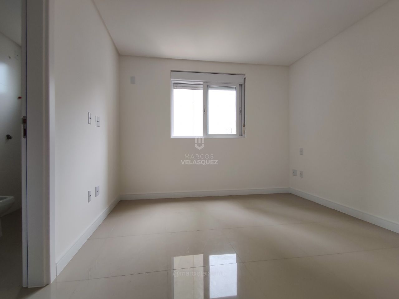 Apartamento à venda com 3 quartos, 133m² - Foto 14