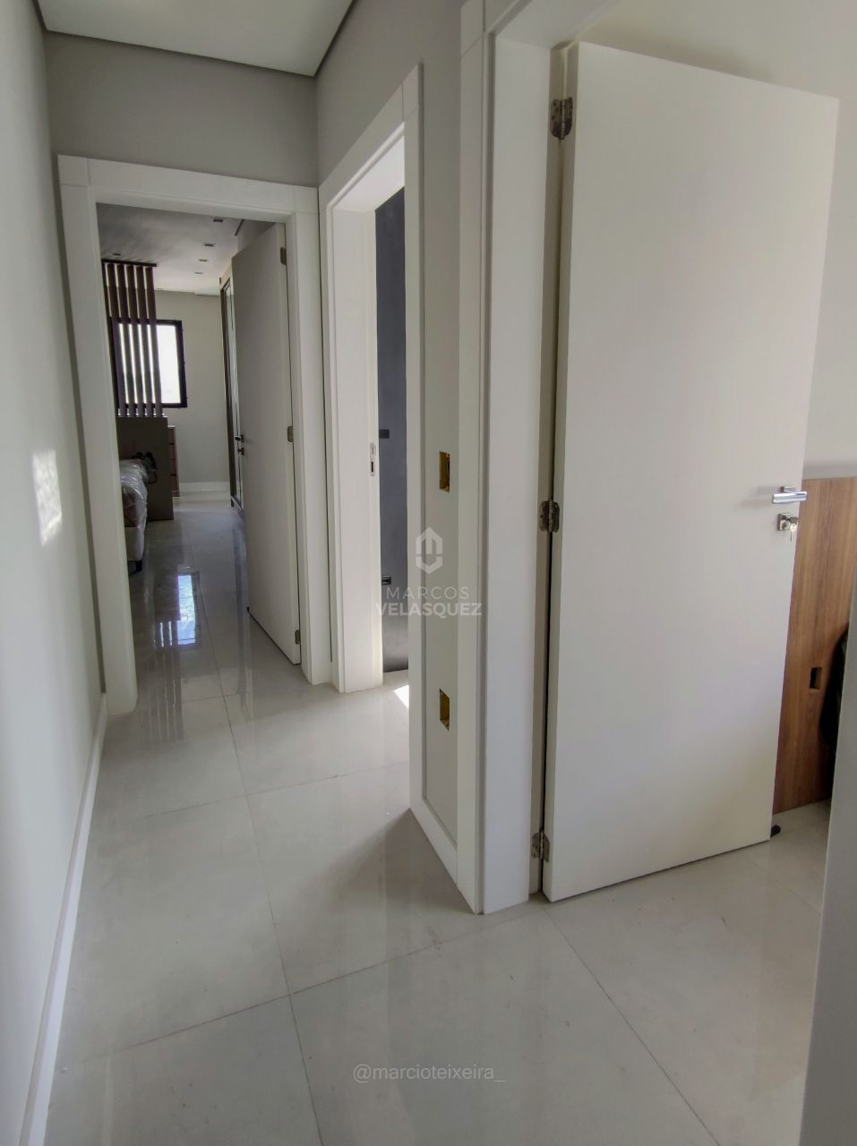 Apartamento à venda com 3 quartos, 135m² - Foto 26