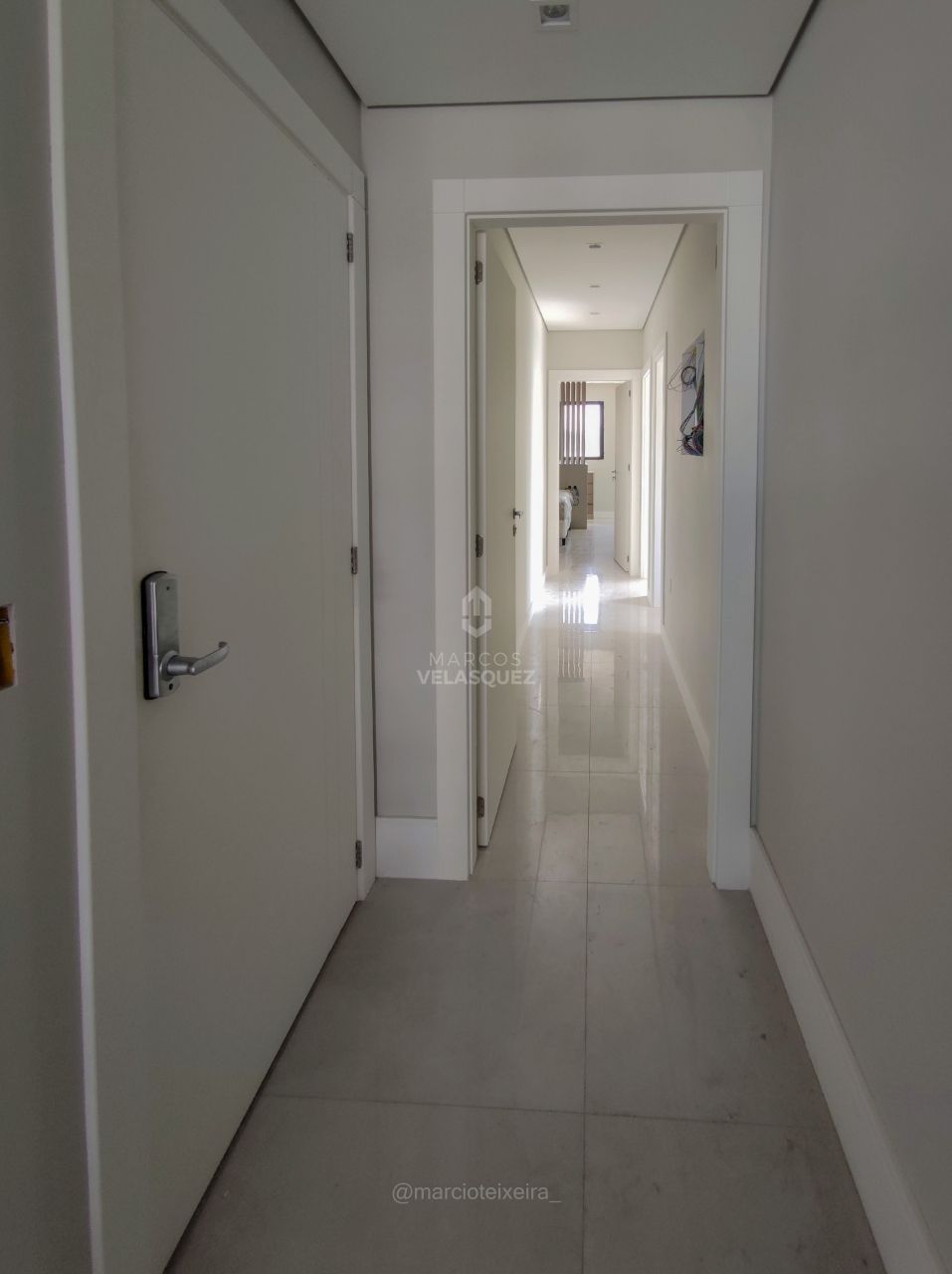 Apartamento à venda com 3 quartos, 135m² - Foto 27