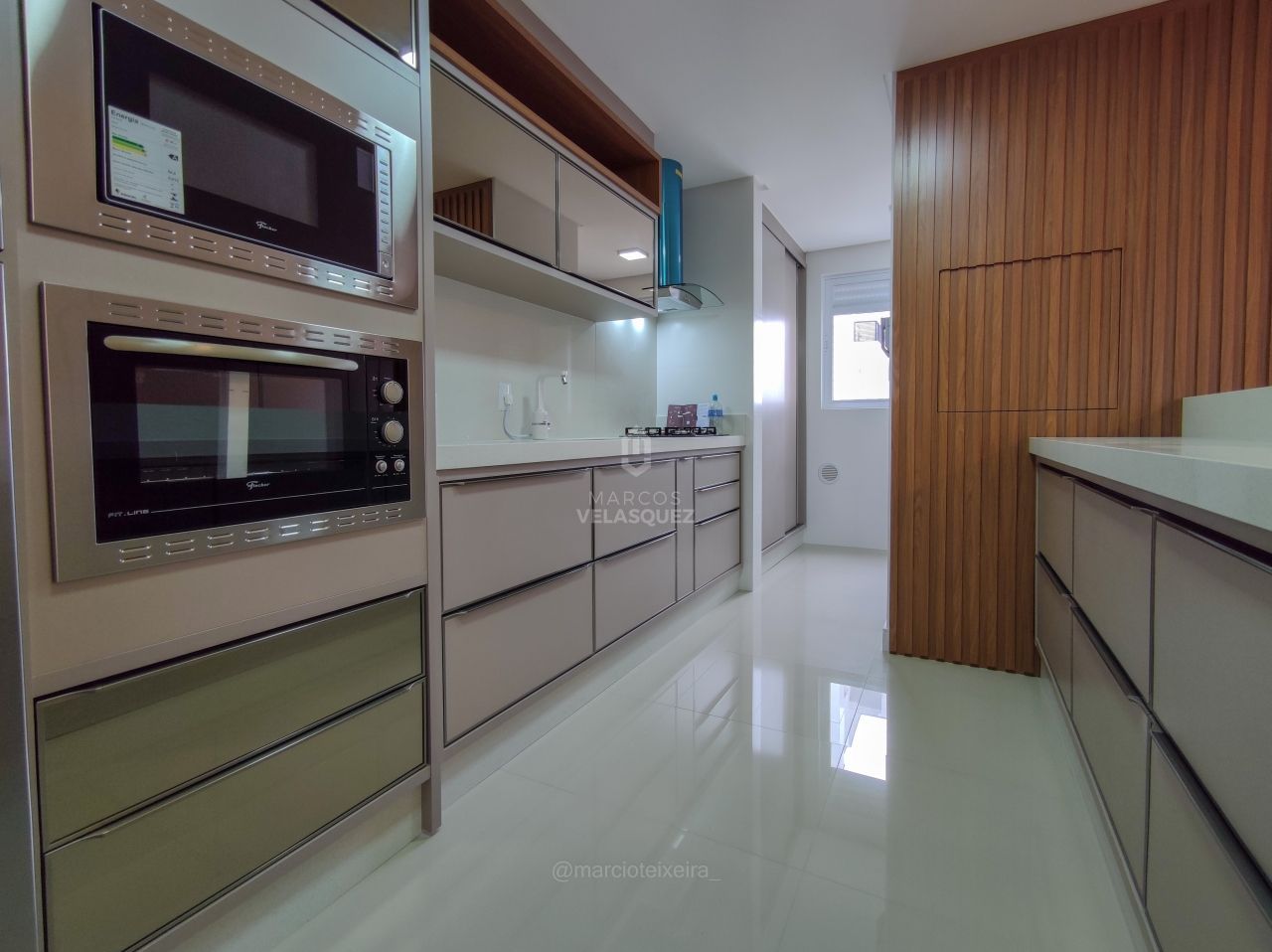 Apartamento à venda com 3 quartos, 133m² - Foto 12