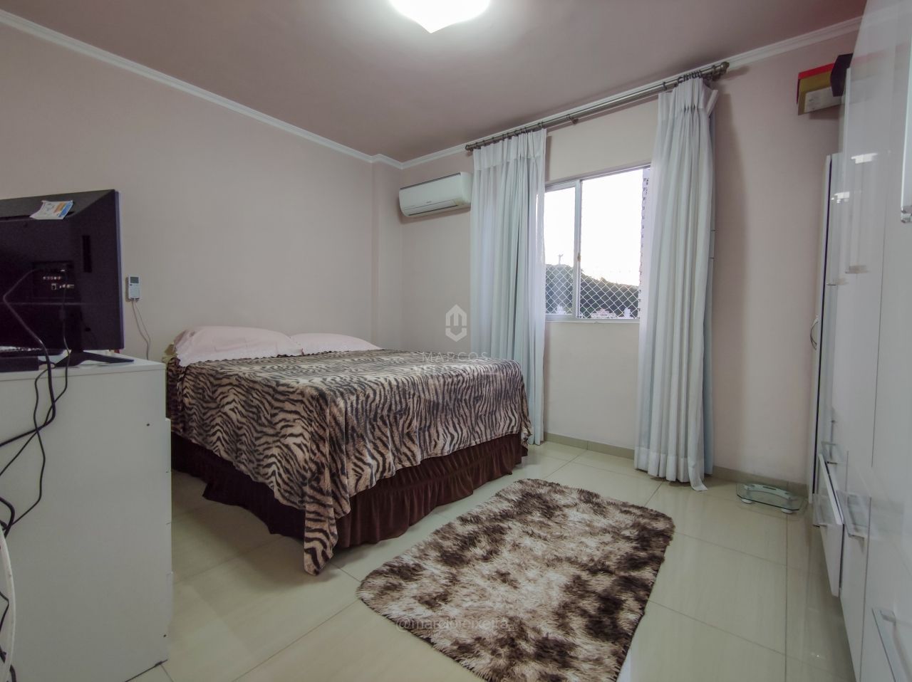 Apartamento à venda com 2 quartos, 76m² - Foto 19