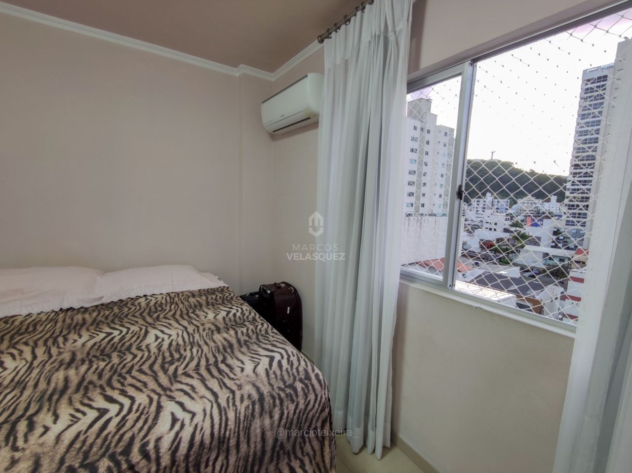 Apartamento à venda com 2 quartos, 76m² - Foto 20