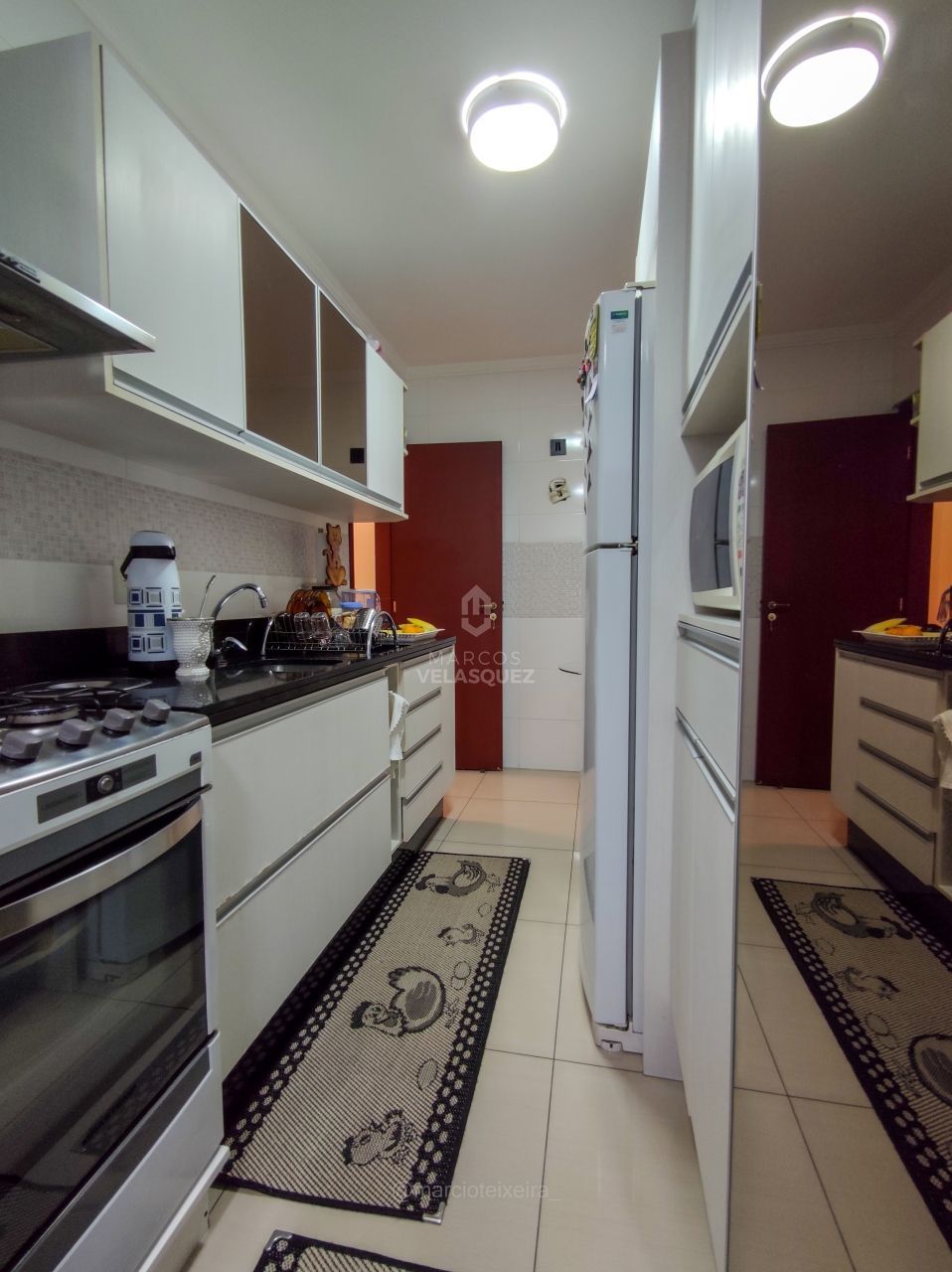 Apartamento à venda com 2 quartos, 76m² - Foto 14