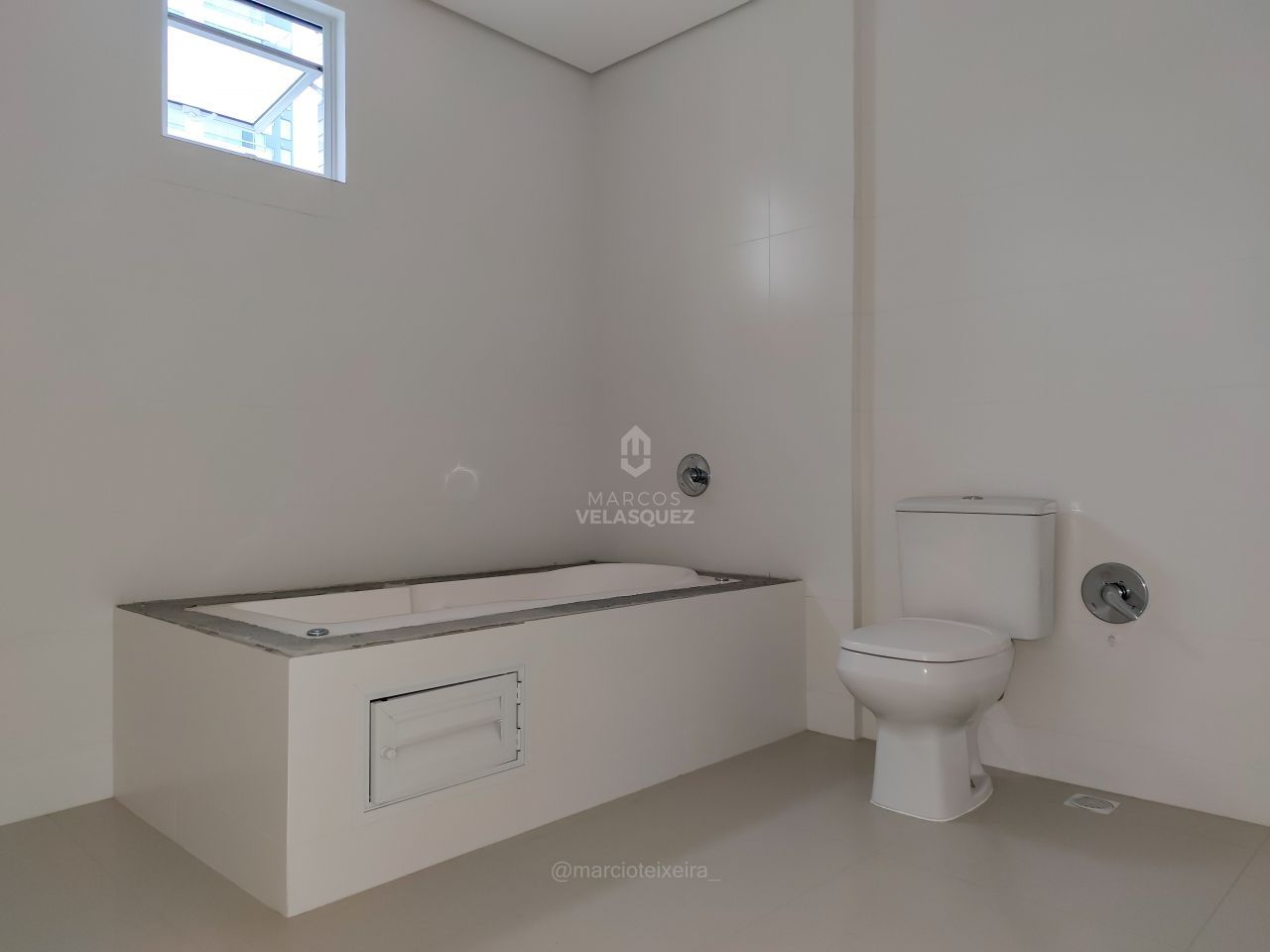 Apartamento à venda com 3 quartos, 129m² - Foto 17