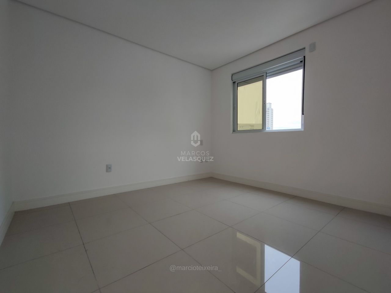 Apartamento à venda com 3 quartos, 129m² - Foto 18