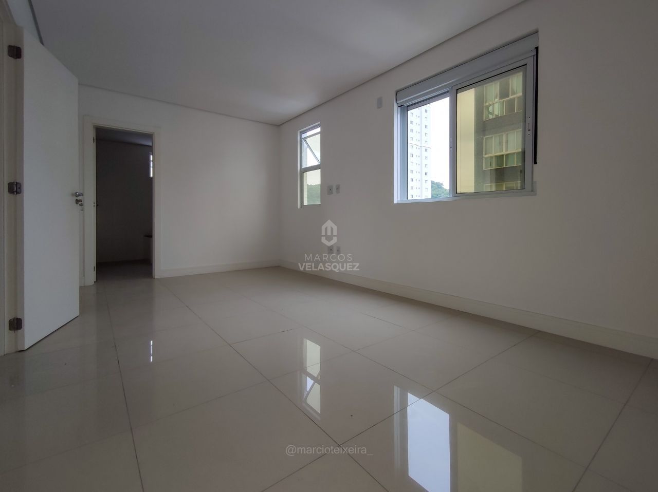 Apartamento à venda com 3 quartos, 129m² - Foto 14