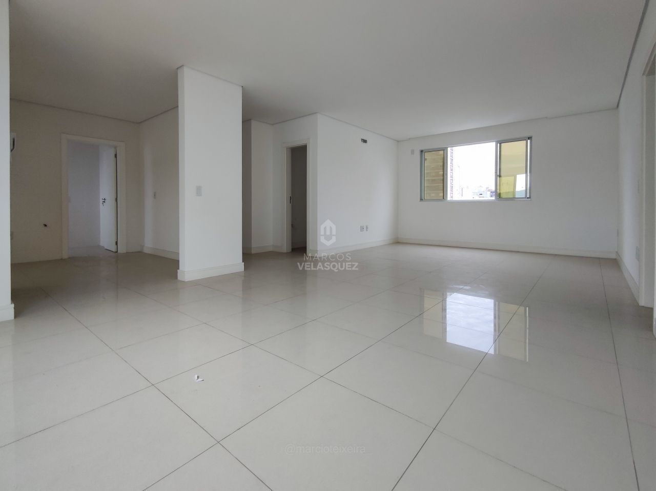 Apartamento à venda com 3 quartos, 129m² - Foto 9