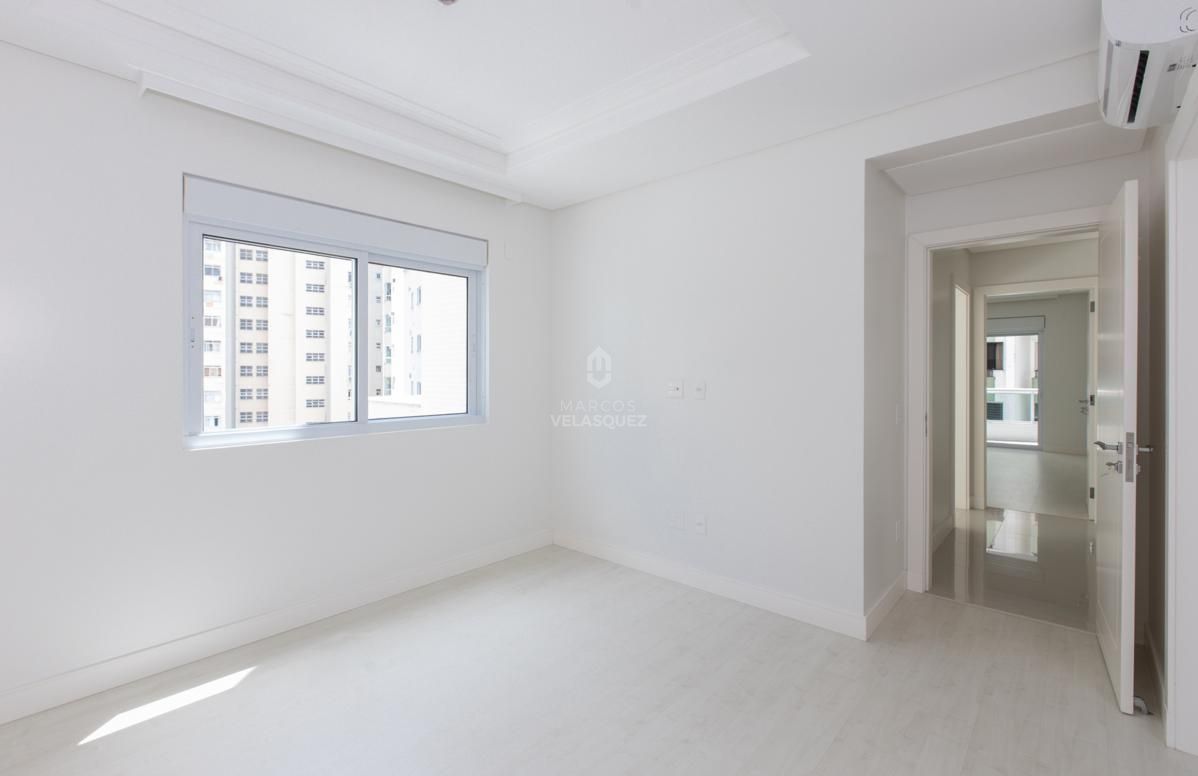 Apartamento à venda com 3 quartos, 193m² - Foto 24