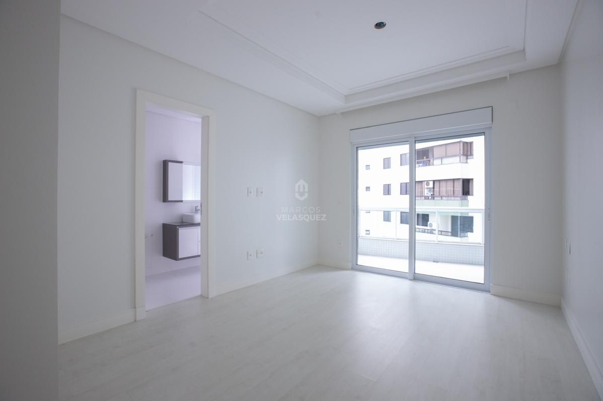 Apartamento à venda com 3 quartos, 193m² - Foto 40