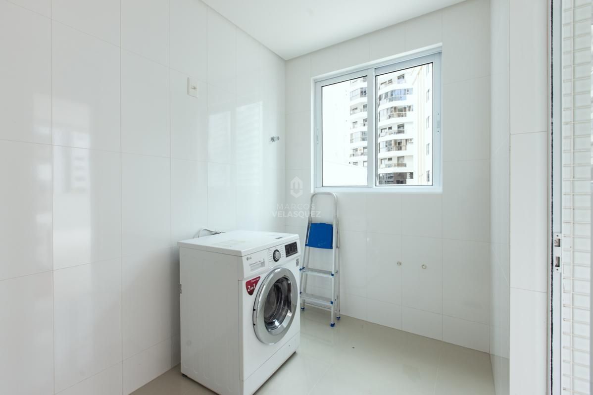 Apartamento à venda com 3 quartos, 193m² - Foto 17