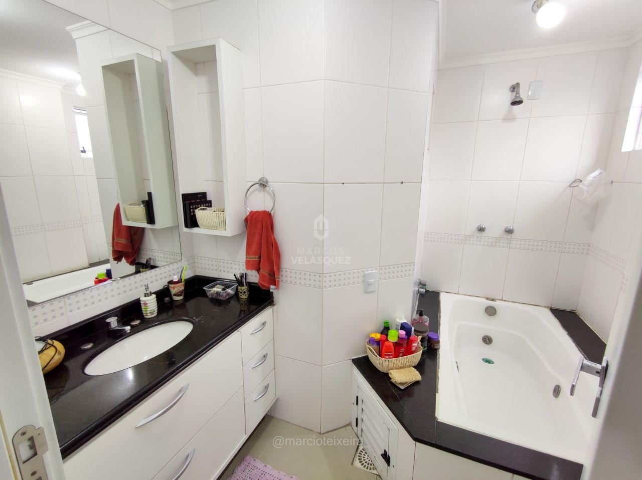 Apartamento à venda com 3 quartos, 118m² - Foto 21