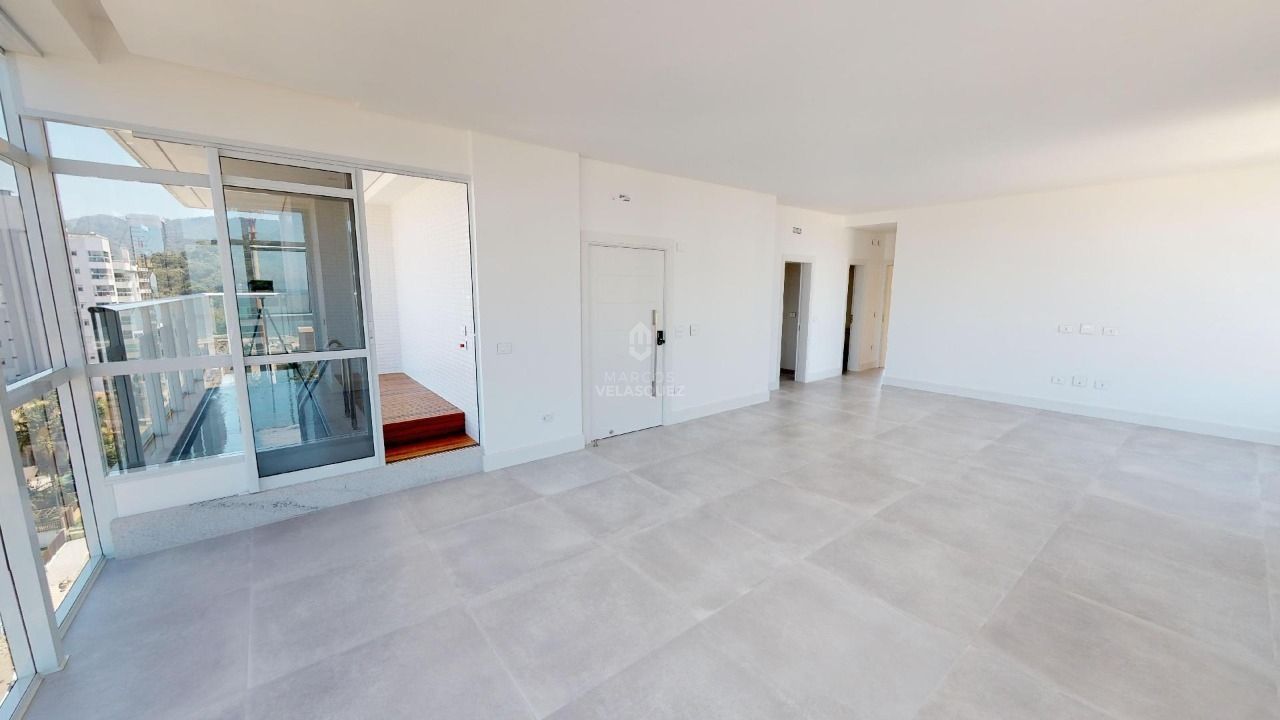 Apartamento à venda com 3 quartos, 196m² - Foto 4