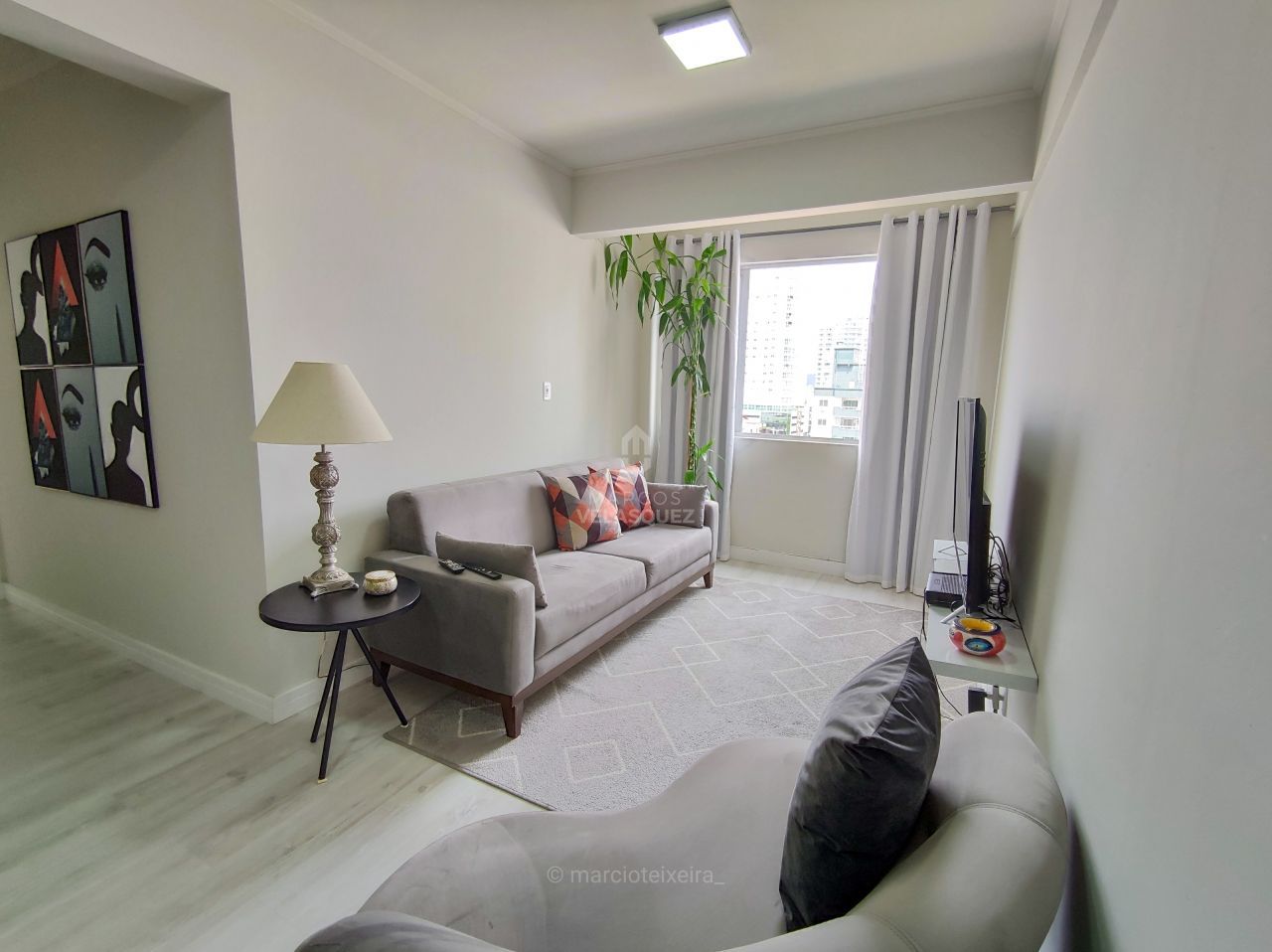 Apartamento à venda com 2 quartos, 109m² - Foto 2