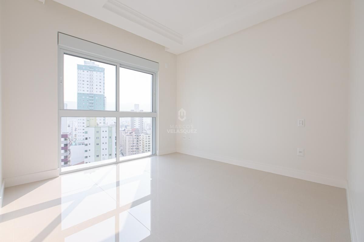 Apartamento à venda com 4 quartos, 167m² - Foto 31