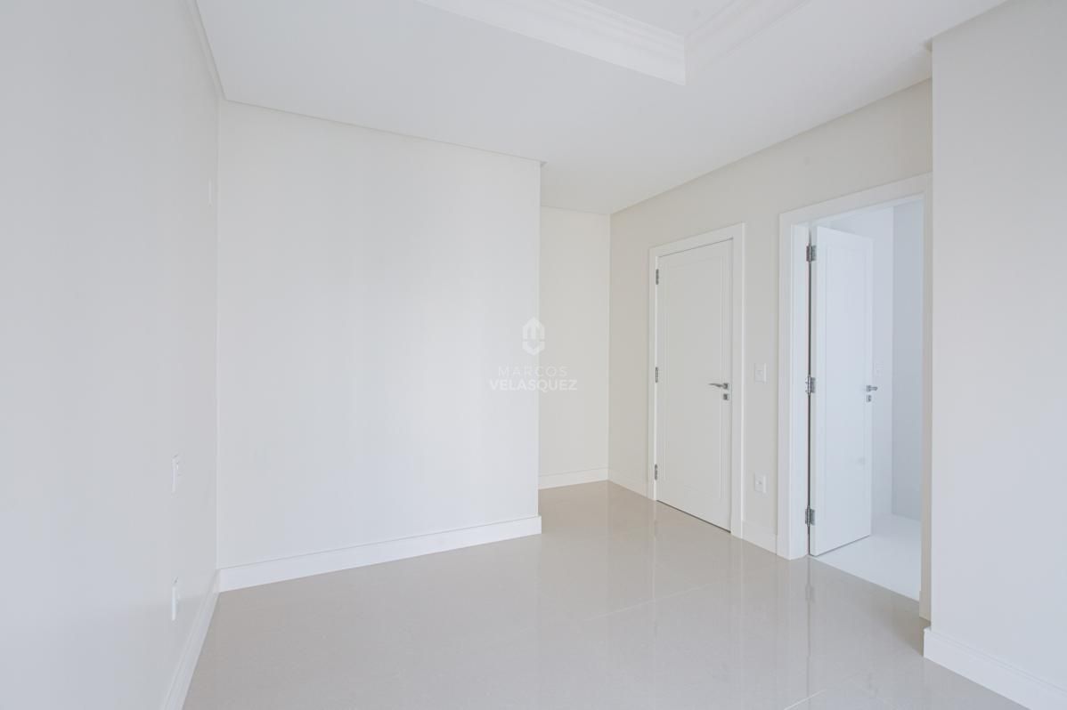 Apartamento à venda com 4 quartos, 167m² - Foto 18