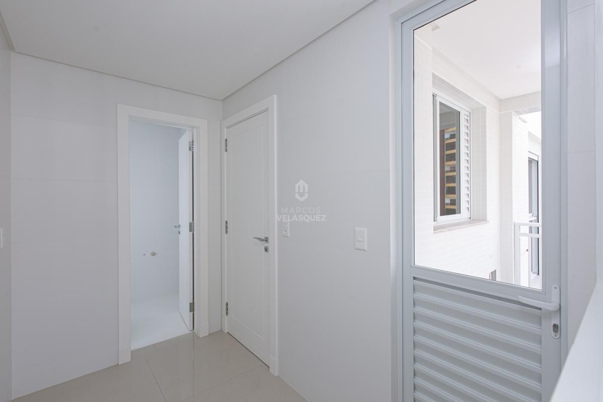 Apartamento à venda com 4 quartos, 167m² - Foto 14