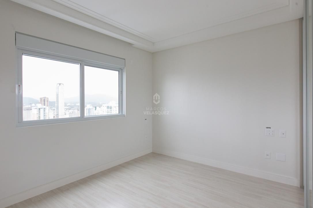 Apartamento à venda com 3 quartos, 142m² - Foto 33