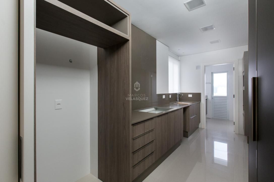 Apartamento à venda com 3 quartos, 142m² - Foto 15