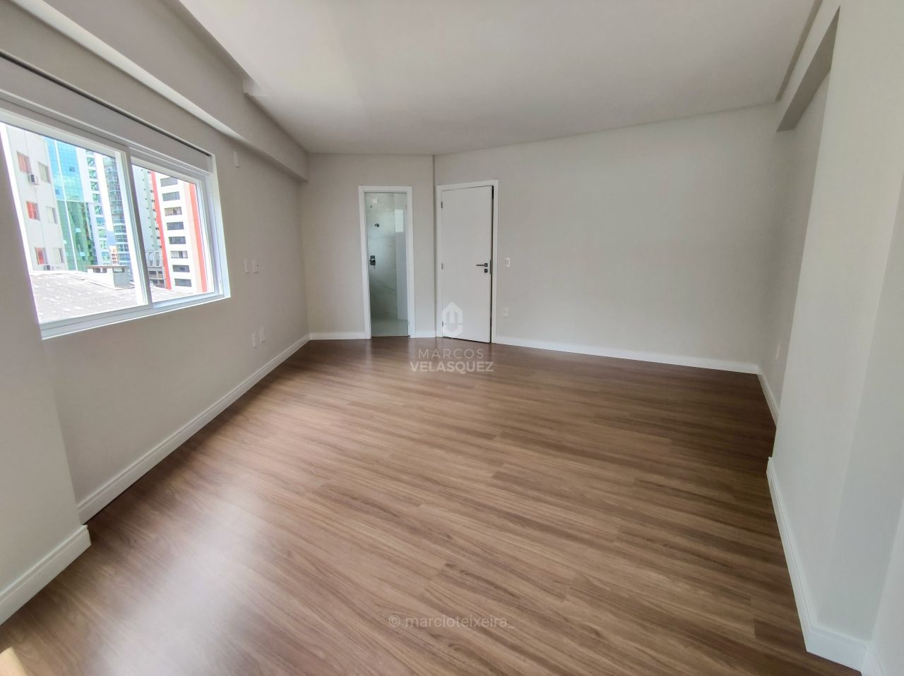 Apartamento à venda com 3 quartos, 136m² - Foto 17