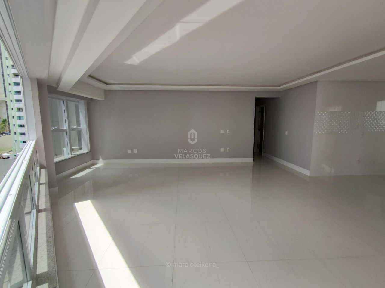 Apartamento à venda com 3 quartos, 136m² - Foto 10