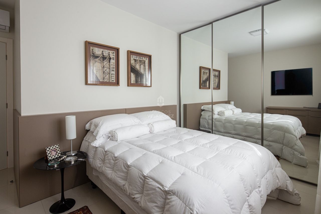 Apartamento à venda com 2 quartos, 64m² - Foto 10