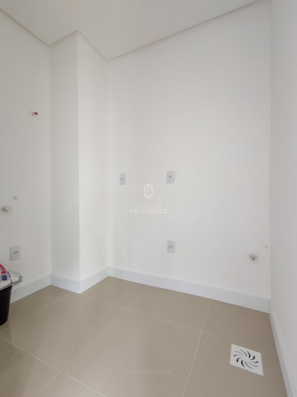 Apartamento à venda com 3 quartos, 208m² - Foto 14