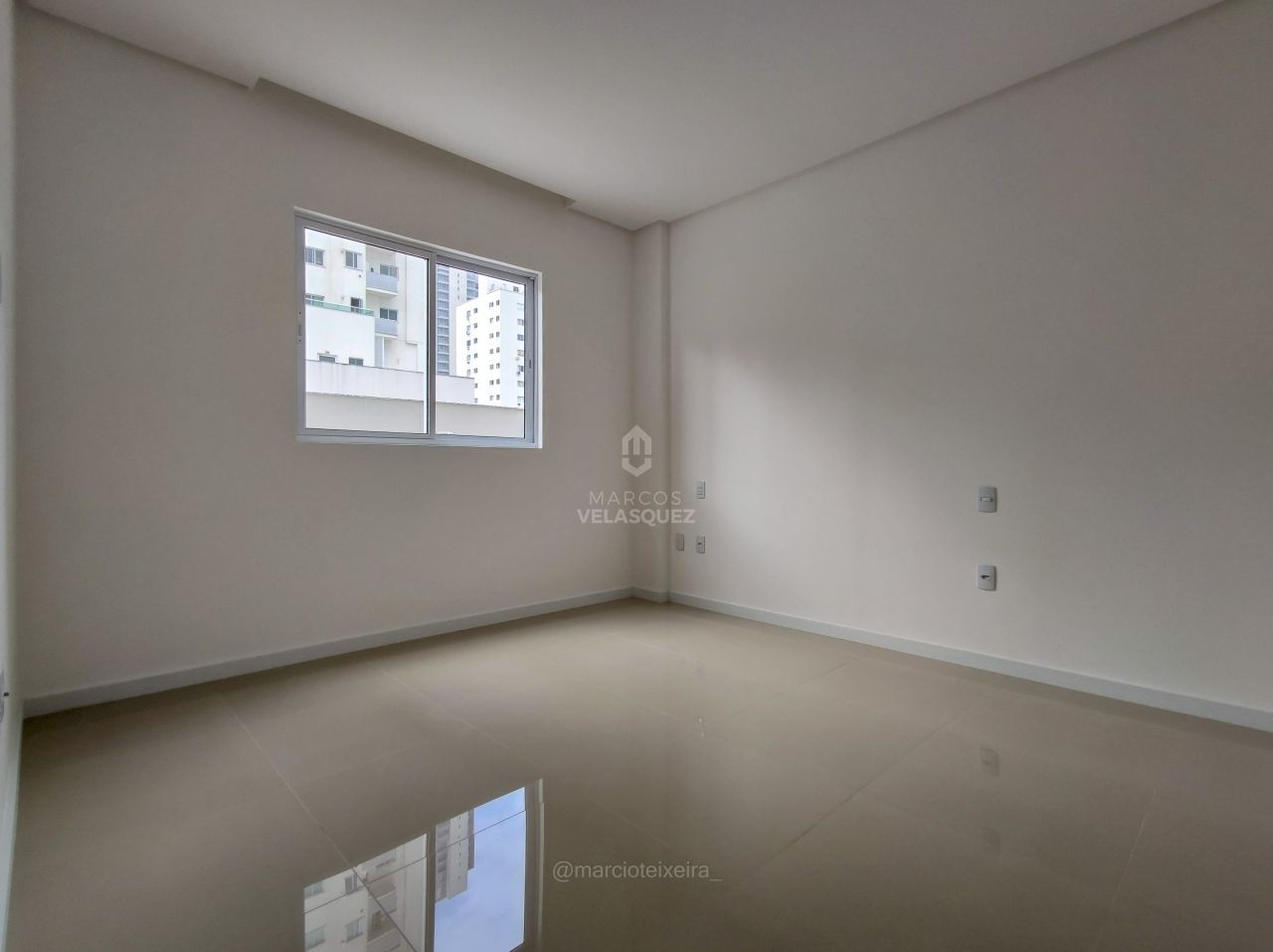 Apartamento à venda com 3 quartos, 208m² - Foto 21