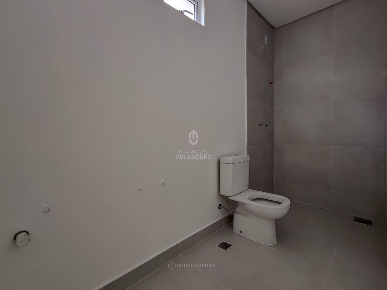 Apartamento à venda com 3 quartos, 208m² - Foto 23